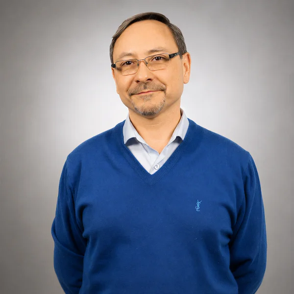 Mag. Sergio Logares